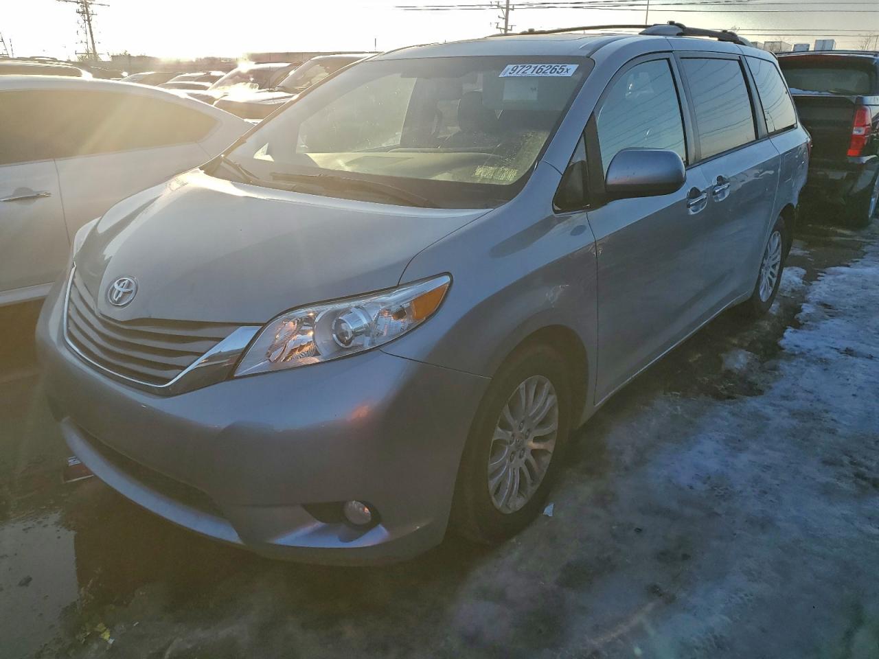 2015 TOYOTA SIENNA