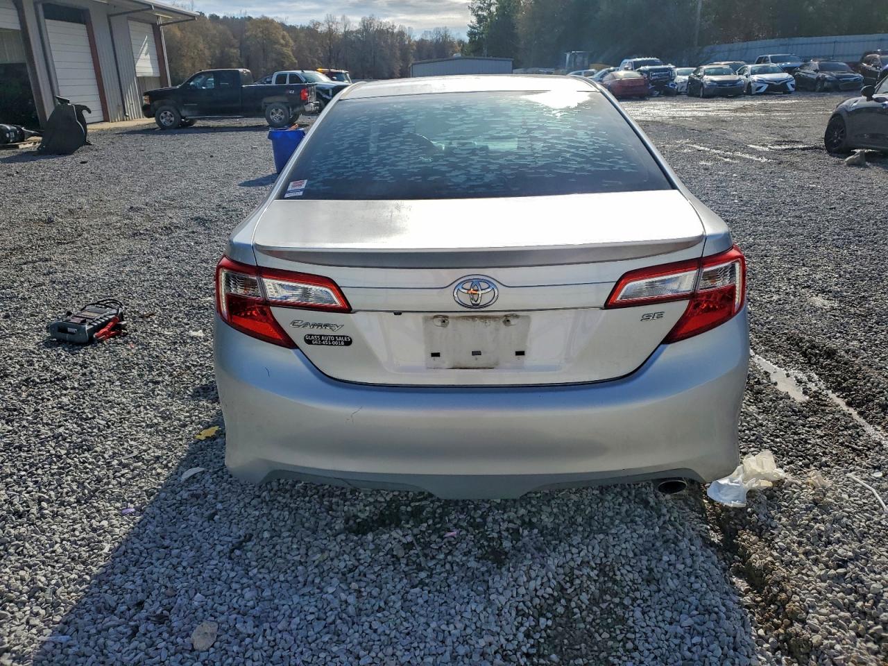 2014 TOYOTA CAMRY L photo 11