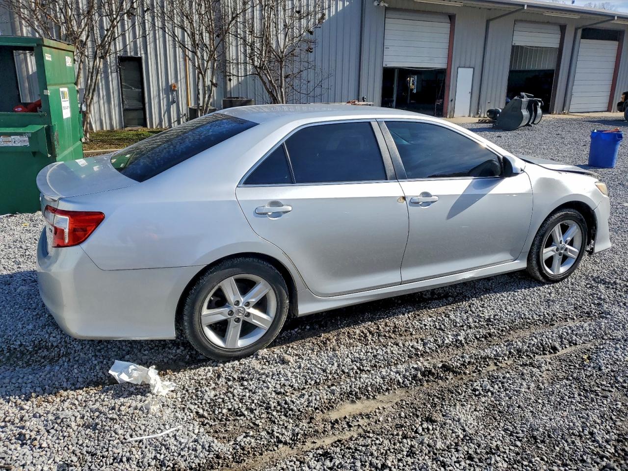 2014 TOYOTA CAMRY L photo 5