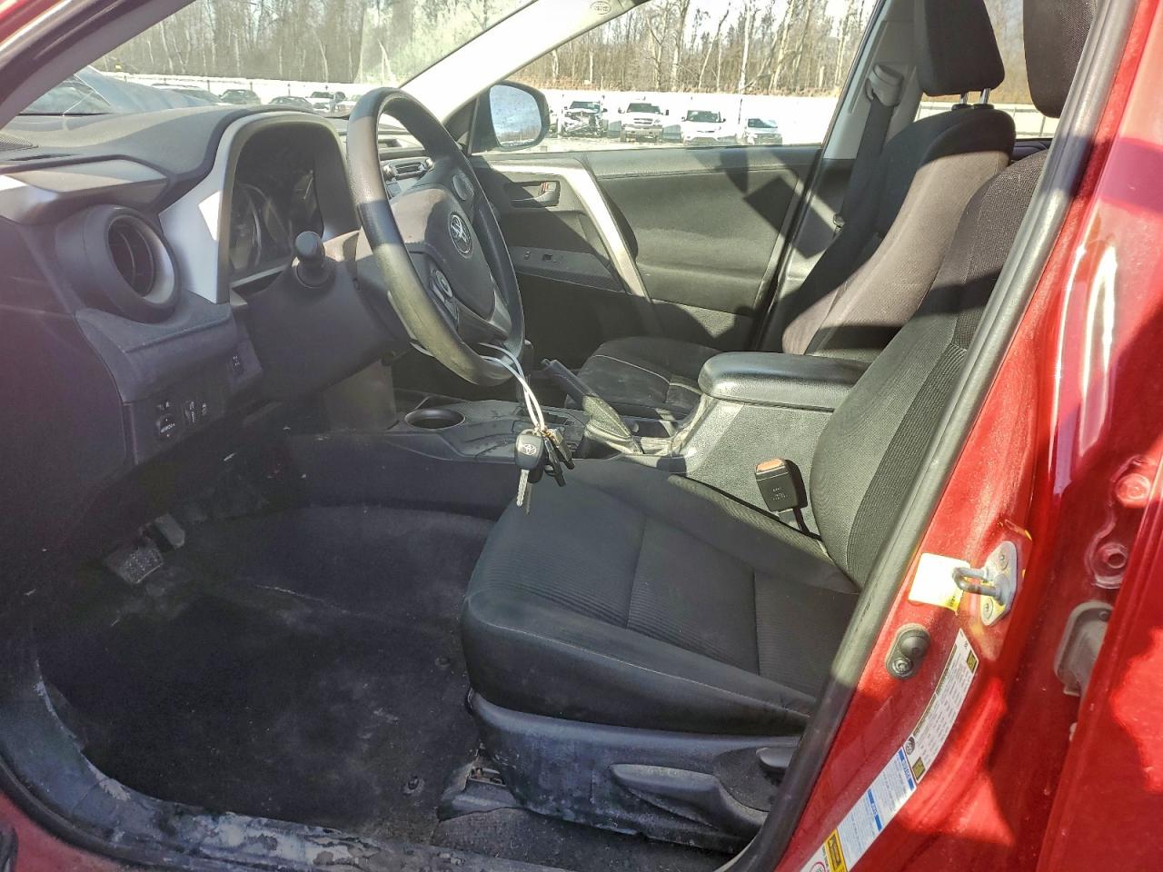2014 TOYOTA RAV4 LE photo 13