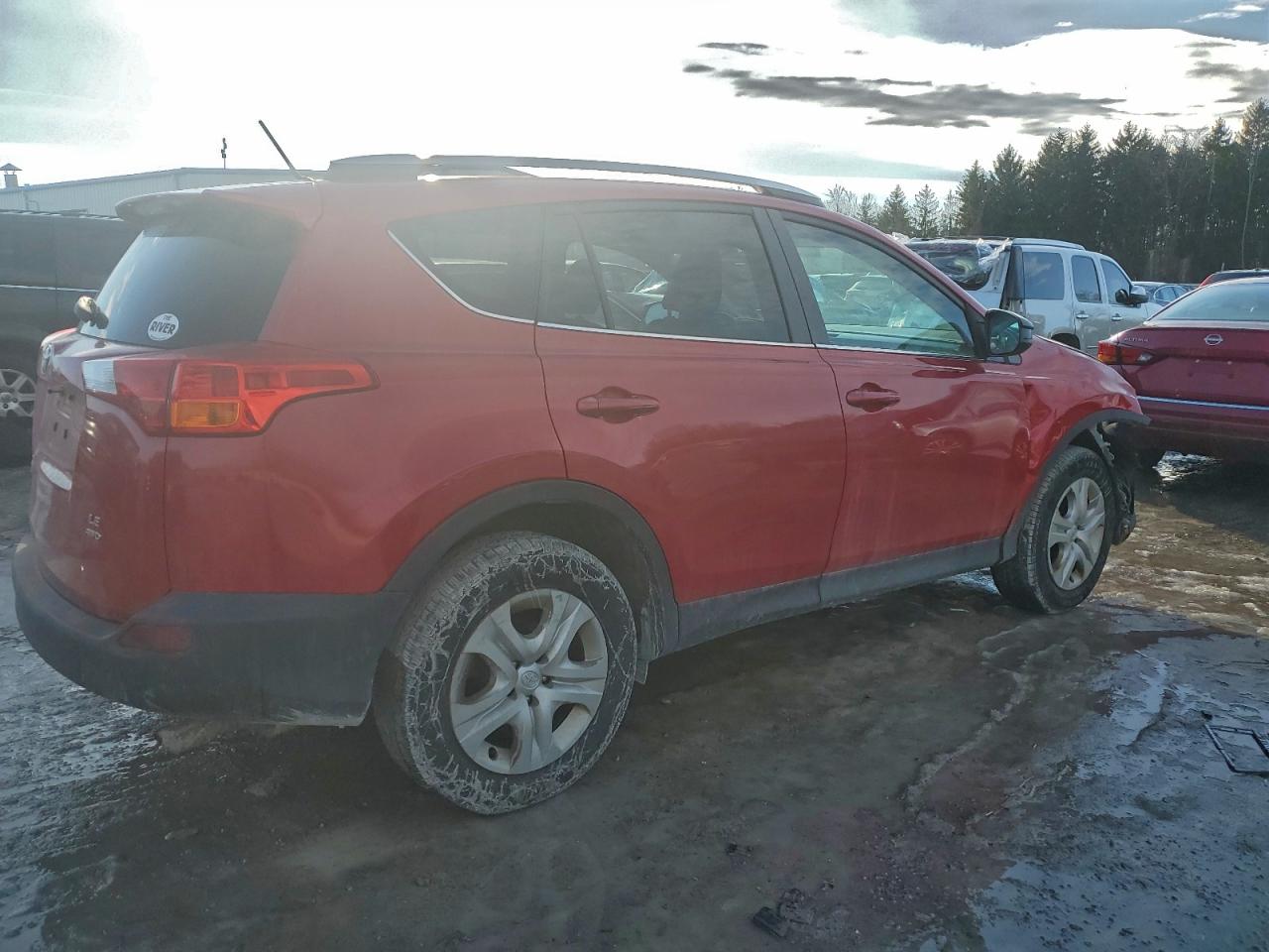 2014 TOYOTA RAV4 LE photo 5