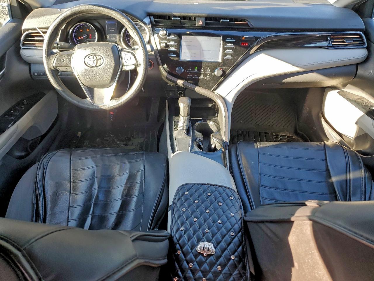 2019 TOYOTA CAMRY L photo 15