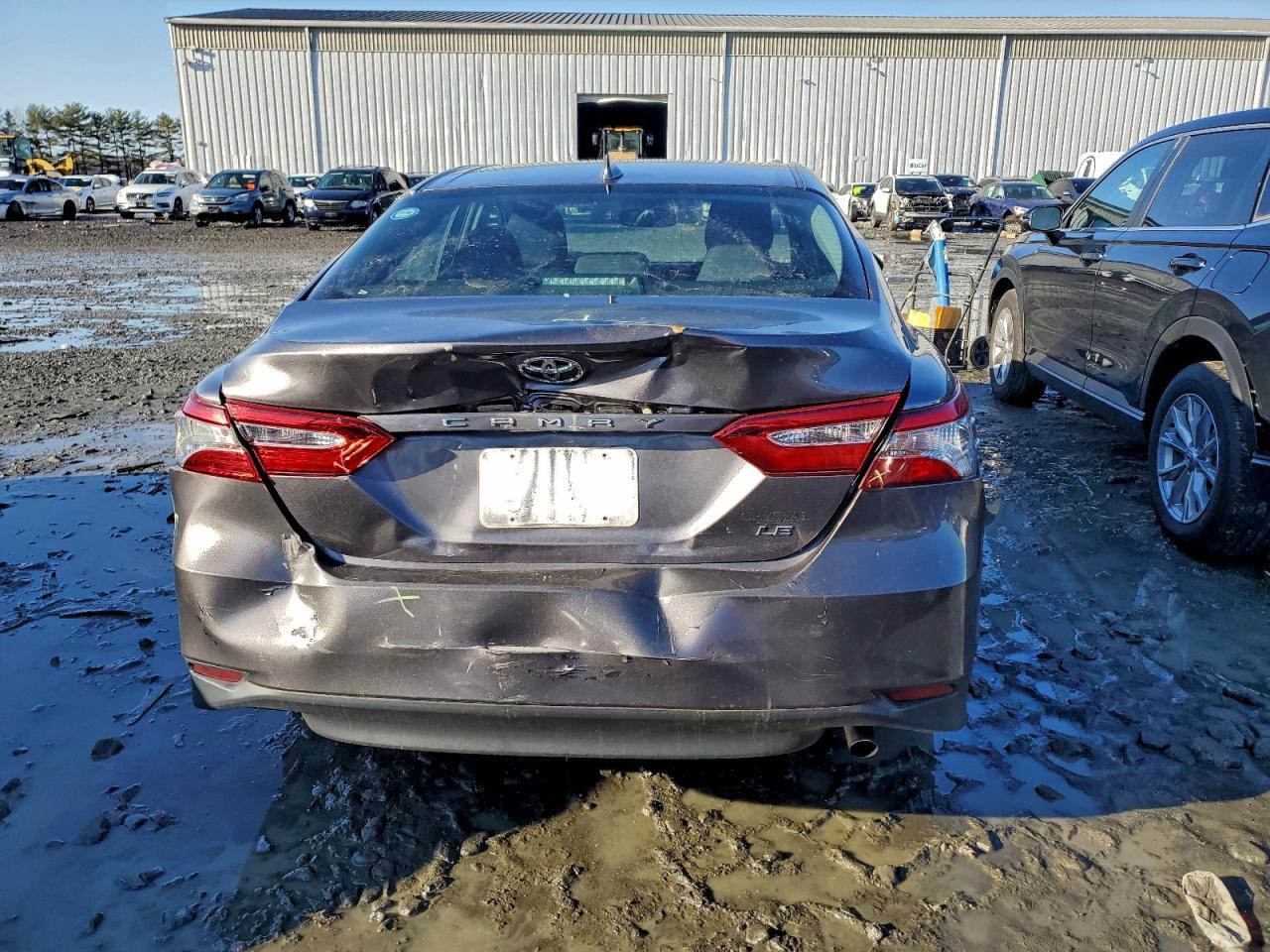 2019 TOYOTA CAMRY L photo 11