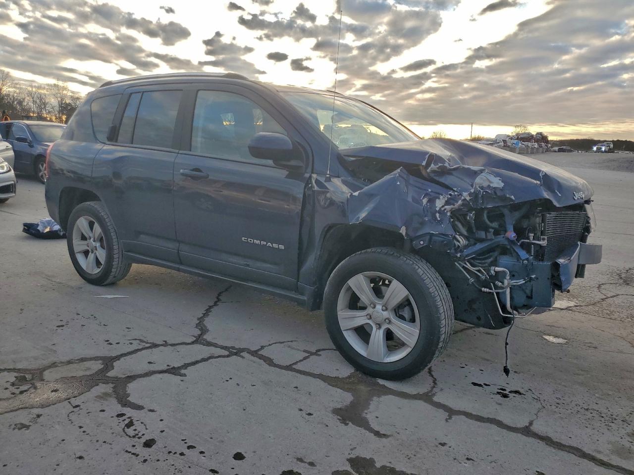 2014 JEEP COMPASS LATITUDE photo 4