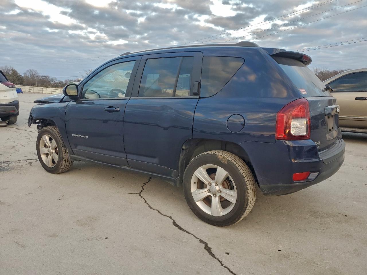 2014 JEEP COMPASS LATITUDE photo 2