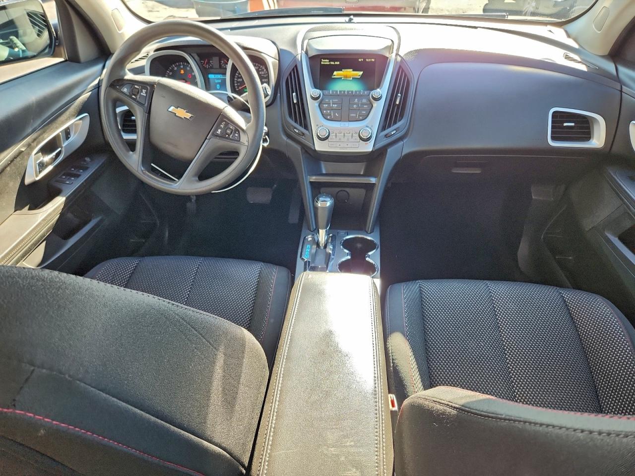 2017 CHEVROLET EQUINOX LS photo 8