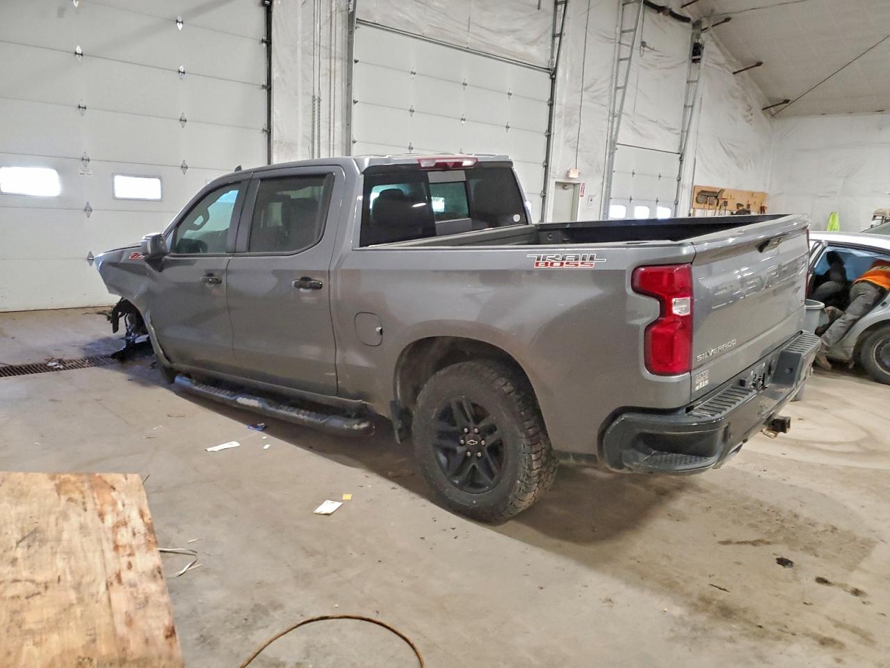 2020 CHEVROLET SILVERADO K1500 LT TRAIL BOSS photo 2