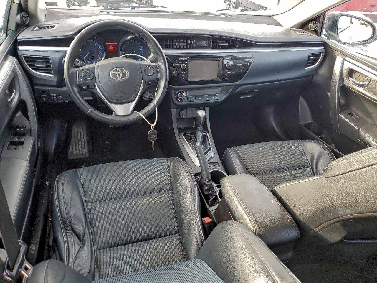 2015 TOYOTA COROLLA L photo 8