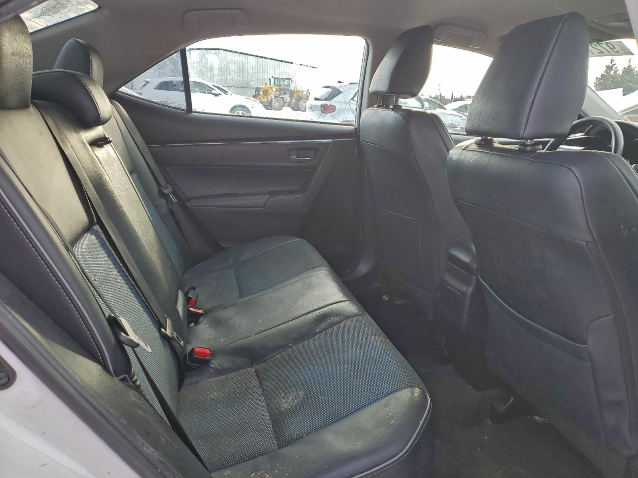 2015 TOYOTA COROLLA L photo 10