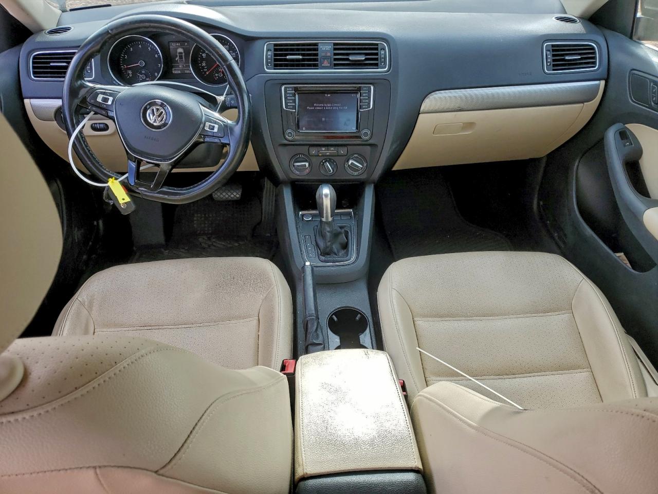 2017 VOLKSWAGEN JETTA SE photo 8