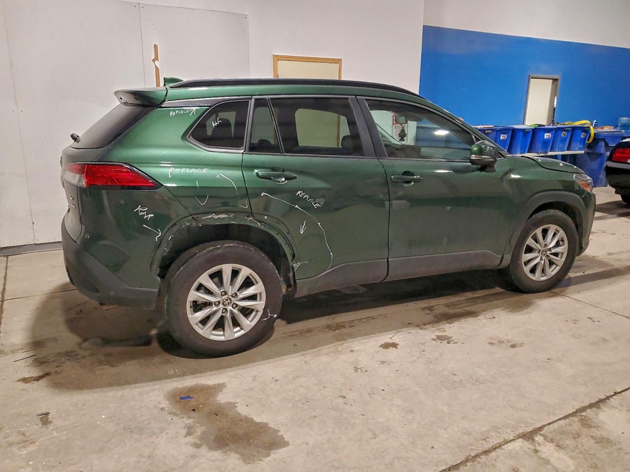 2023 TOYOTA COROLLA CROSS LE photo 5