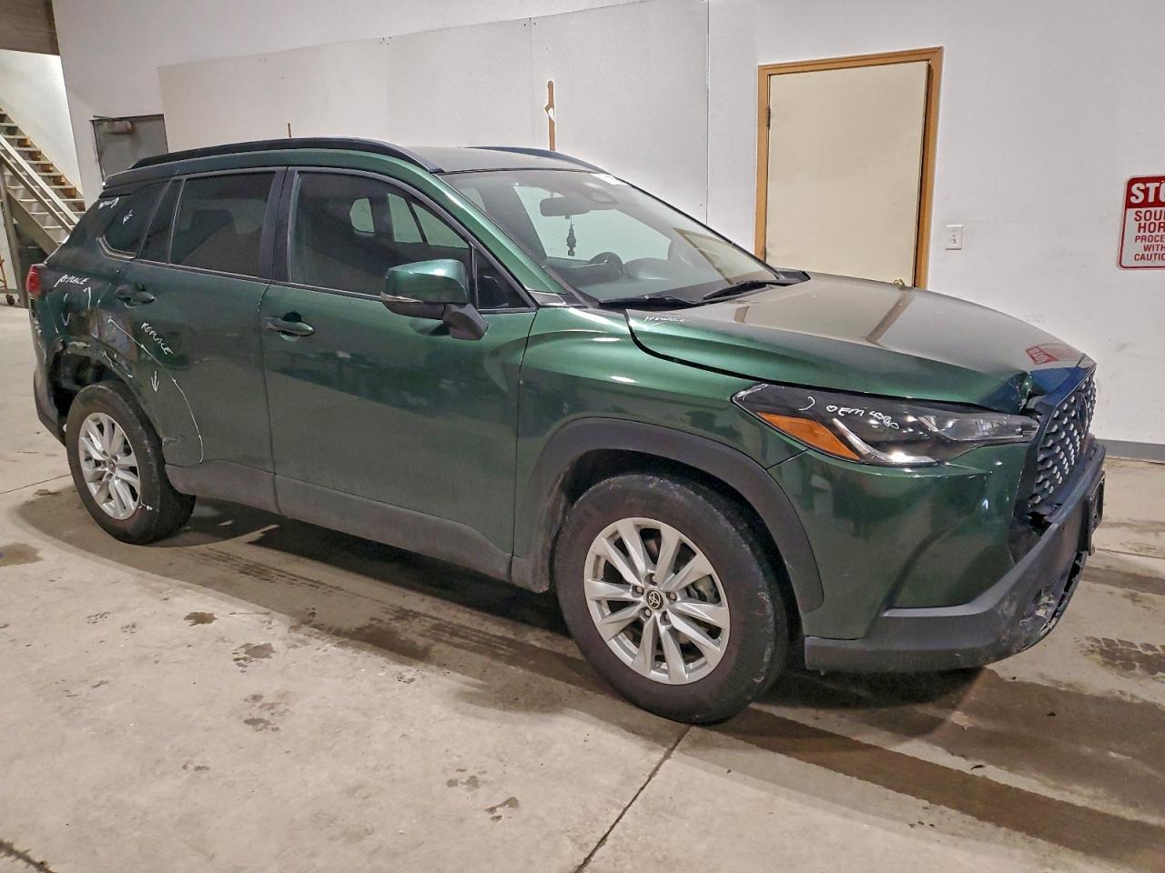 2023 TOYOTA COROLLA CROSS LE photo 7