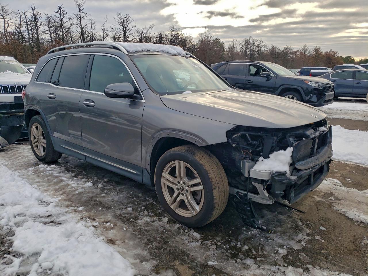 2021 MERCEDES-BENZ GLB 250 4MATIC photo 4