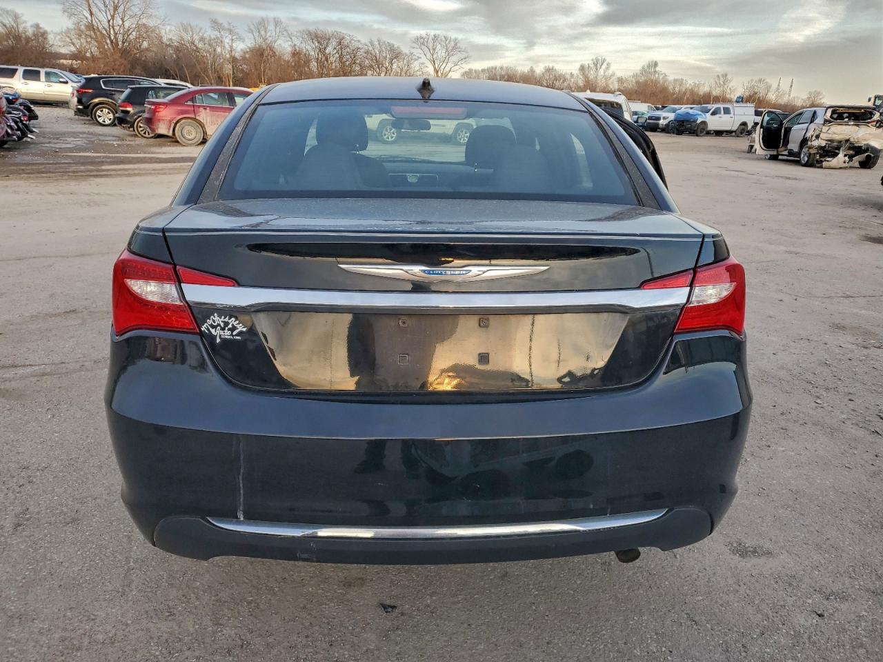 2013 CHRYSLER 200 TOURING photo 11