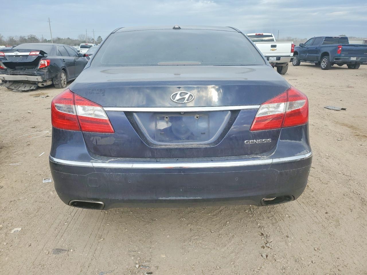 2012 HYUNDAI GENESIS 3.8L photo 11