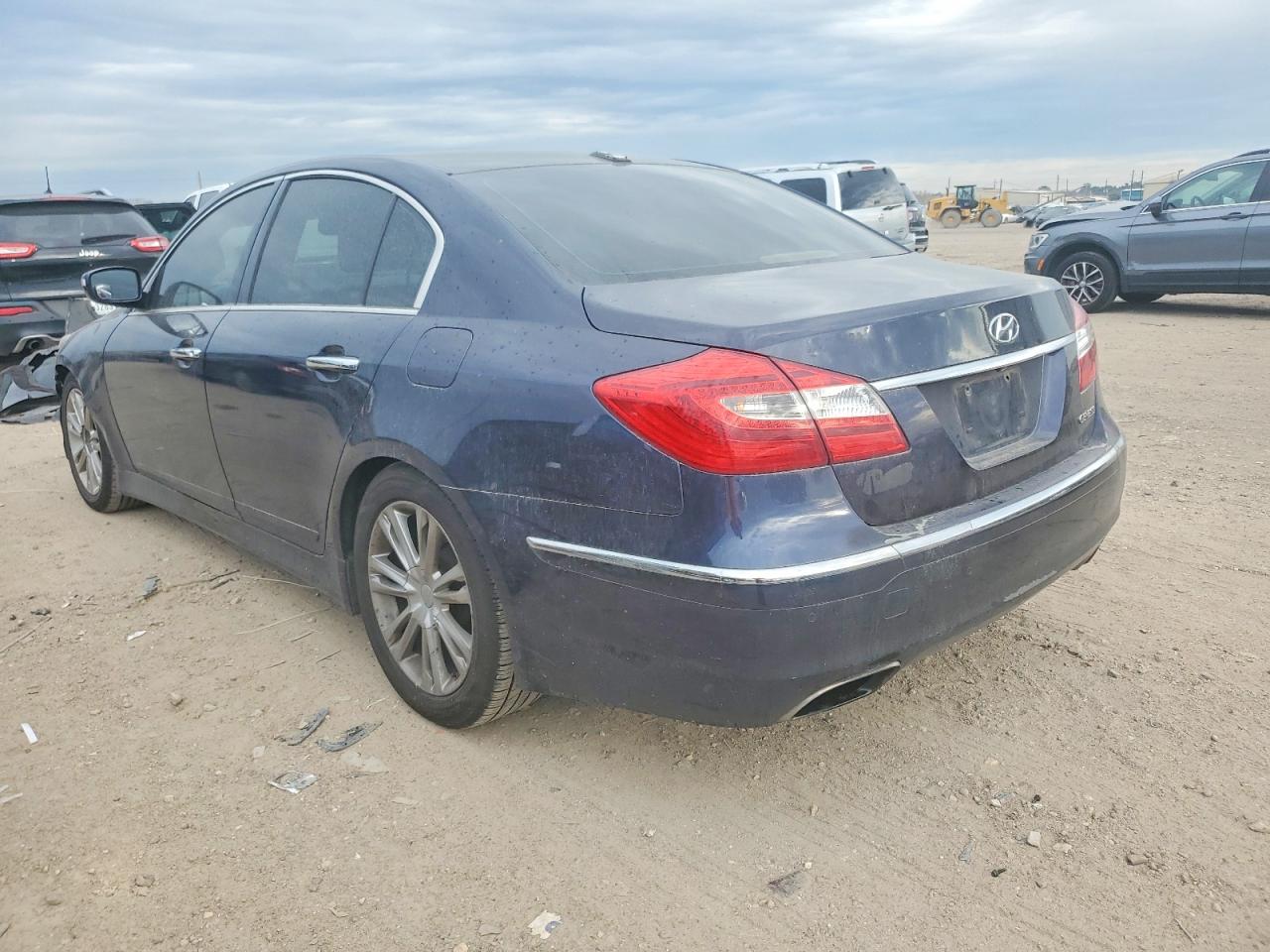 2012 HYUNDAI GENESIS 3.8L photo 3