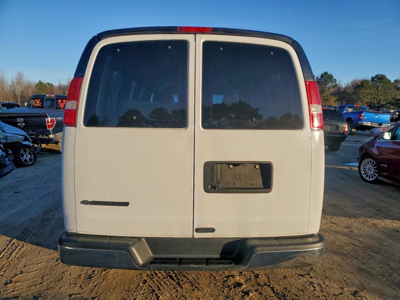 2018 CHEVROLET EXPRESS G3500 LT photo 11