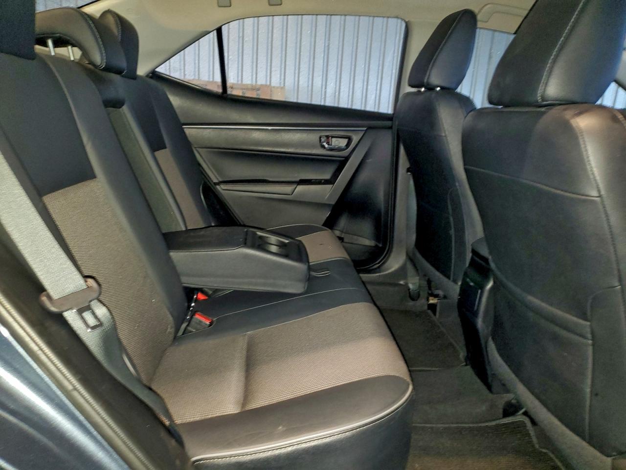 2015 TOYOTA COROLLA L photo 10