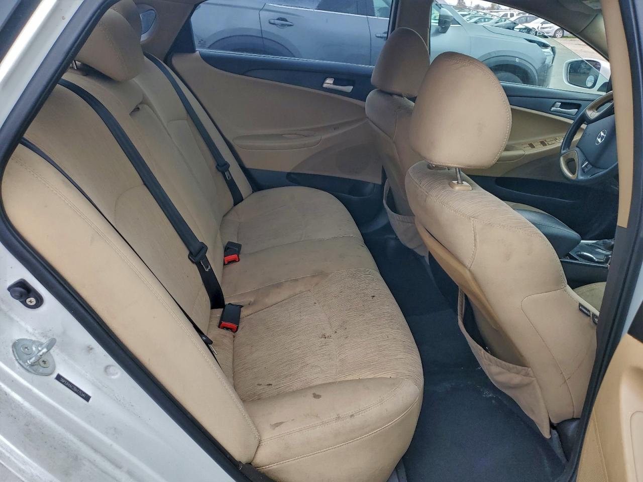 2011 HYUNDAI SONATA GLS photo 19