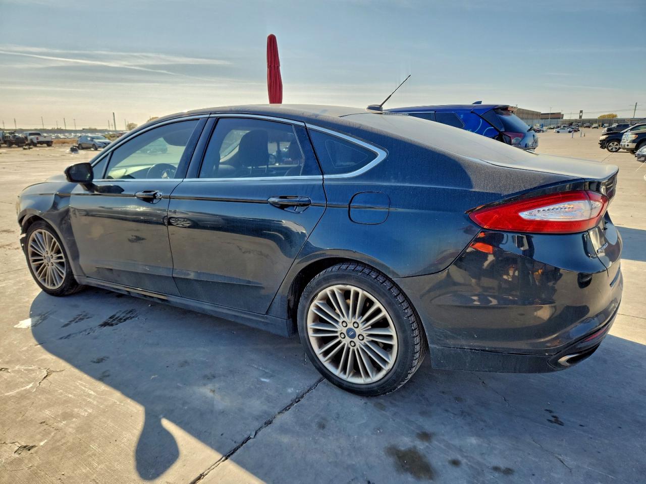2014 FORD FUSION SE photo 2