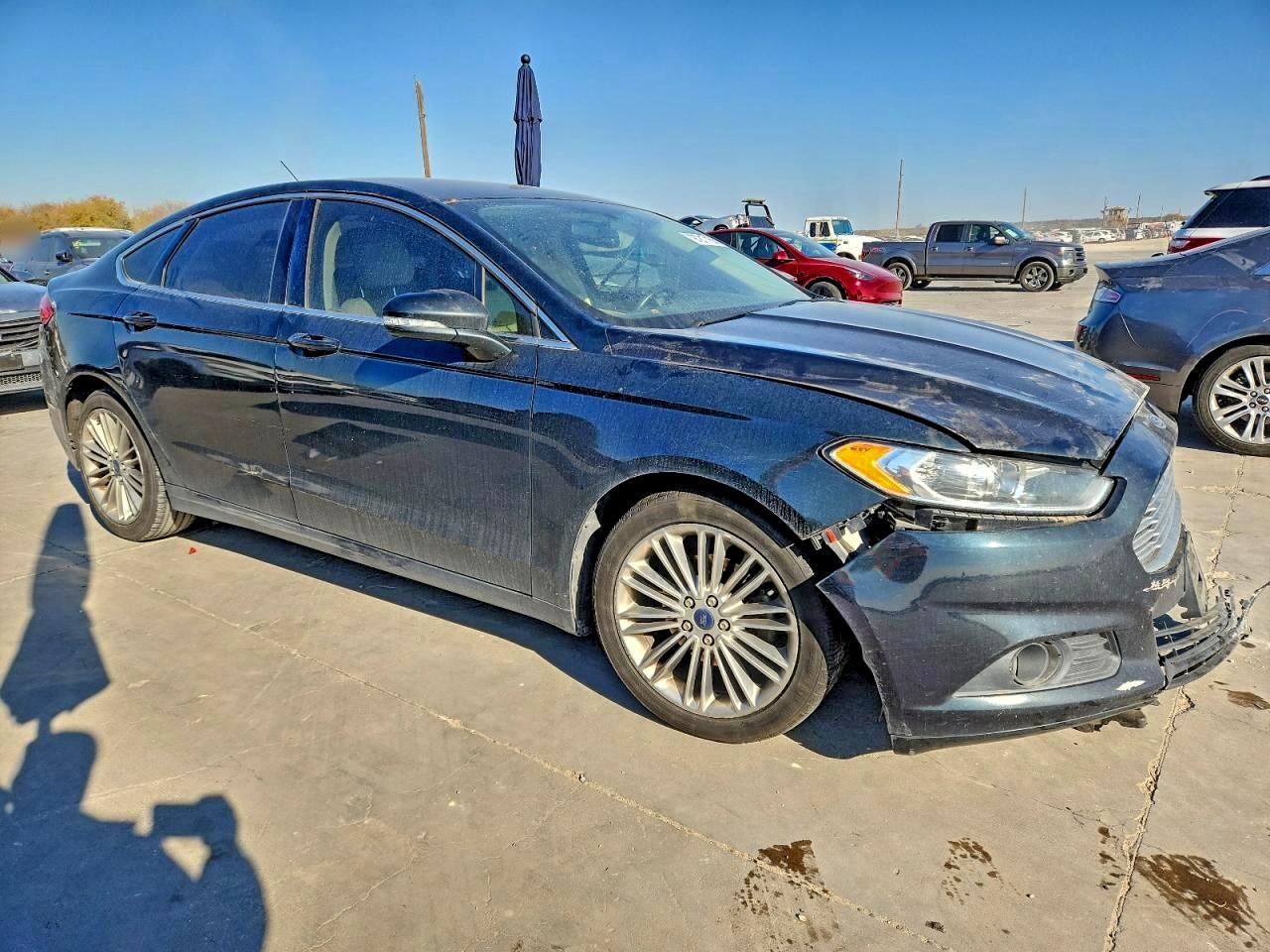 2014 FORD FUSION SE photo 4