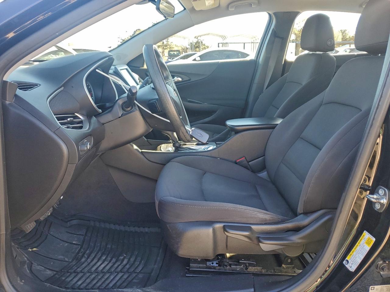 2017 CHEVROLET MALIBU LS photo 13