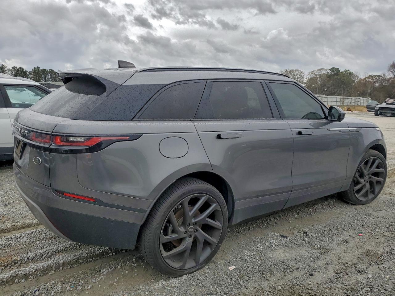 2019 LAND ROVER RANGE ROVER VELAR S photo 3