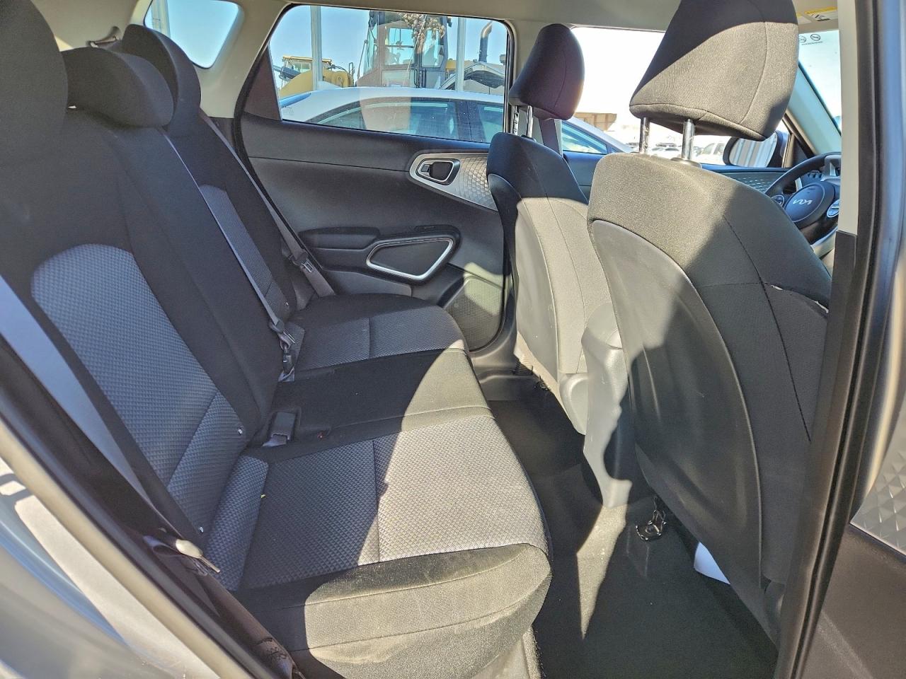2025 KIA SOUL LX photo 28