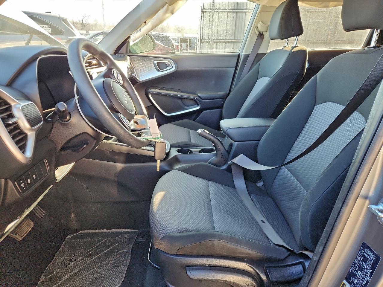 2025 KIA SOUL LX photo 19