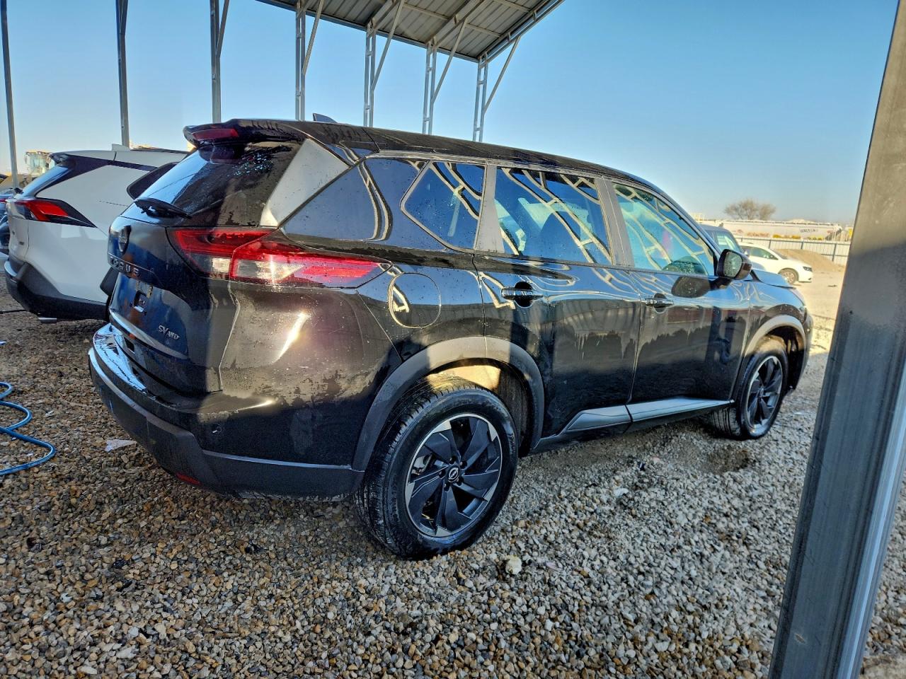 2024 NISSAN ROGUE SV photo 3
