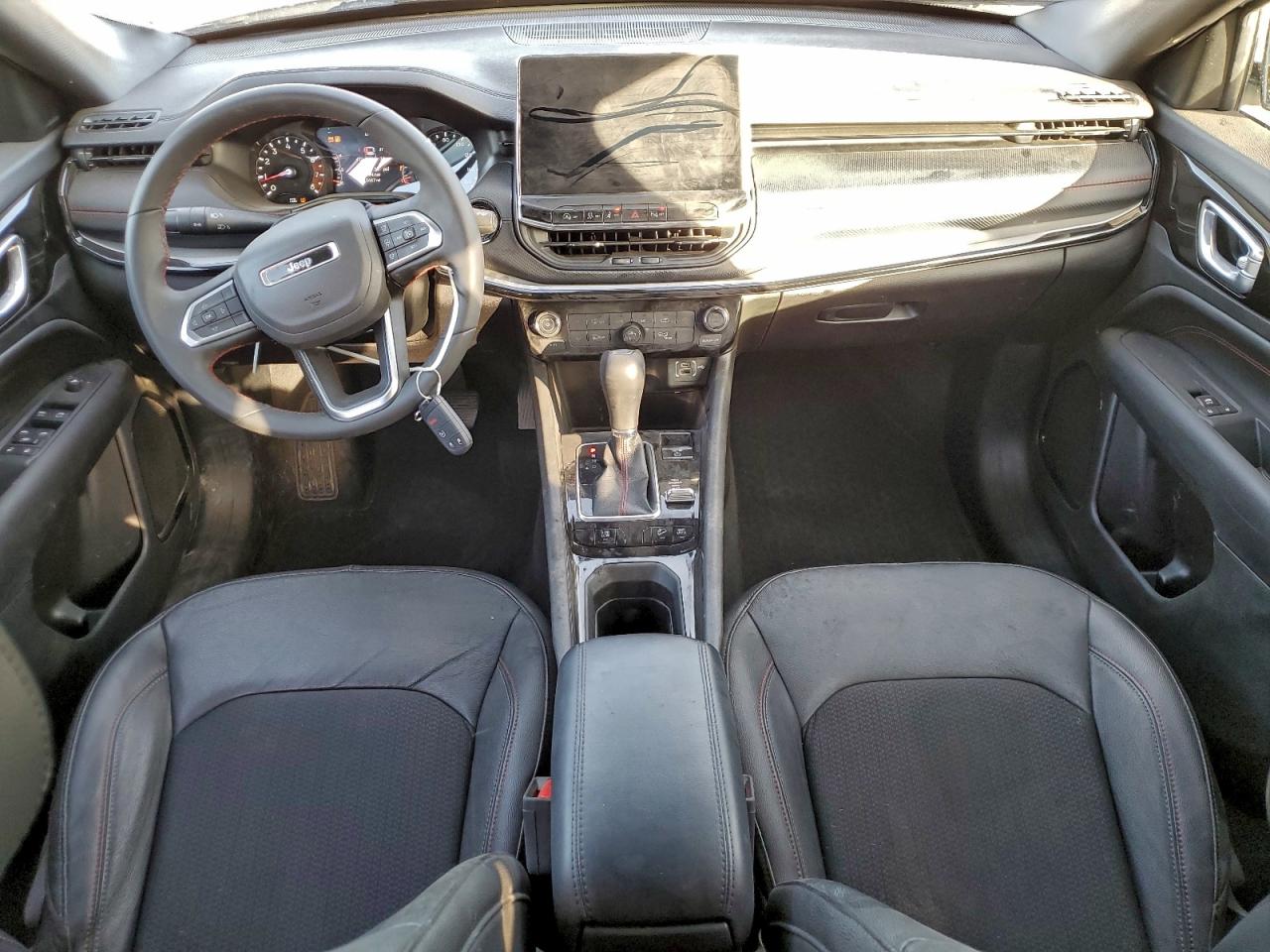 2025 JEEP COMPASS TRAILHAWK photo 8