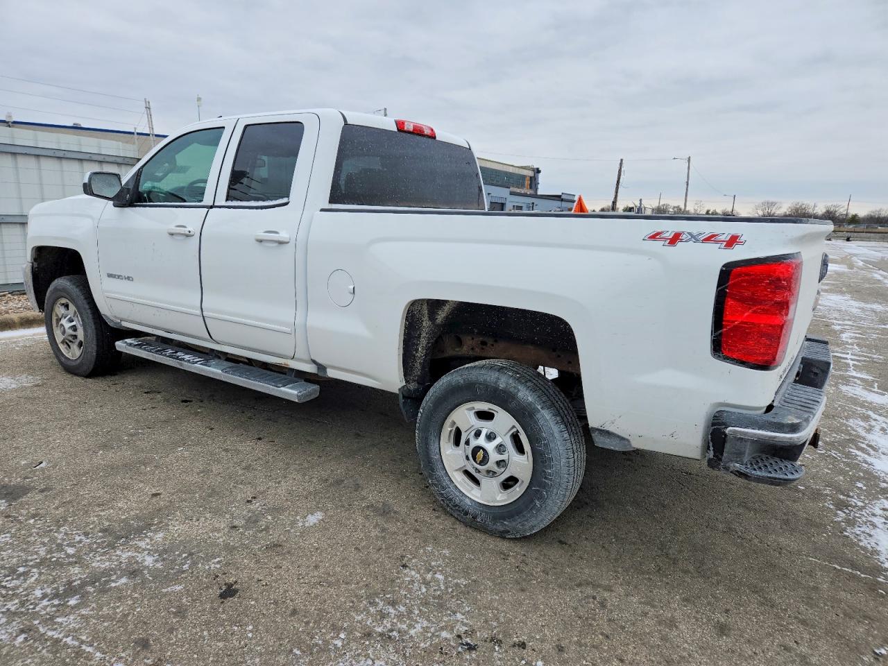 2017 CHEVROLET SILVERADO K2500 HEAVY DUTY LT photo 2