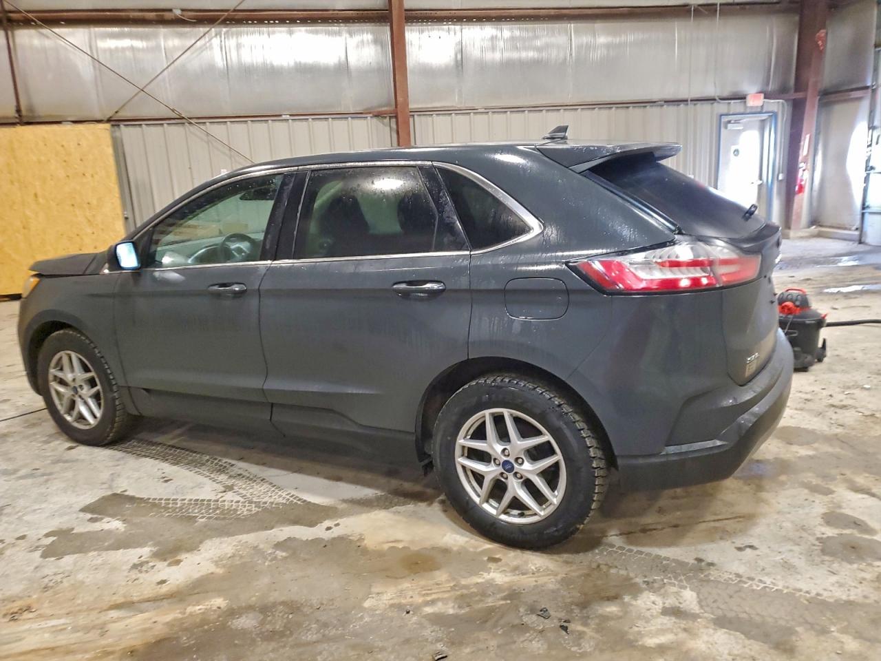 2021 FORD EDGE SEL photo 2
