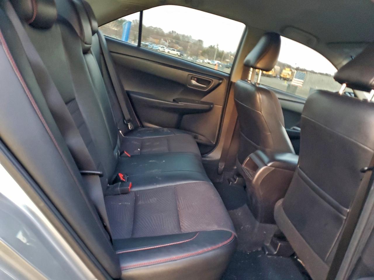 2016 TOYOTA CAMRY LE photo 19