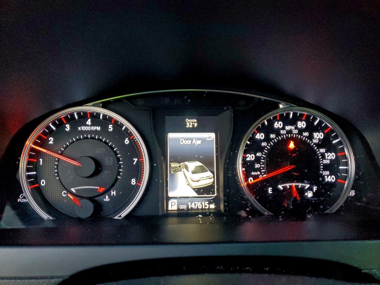 2016 TOYOTA CAMRY LE photo 17