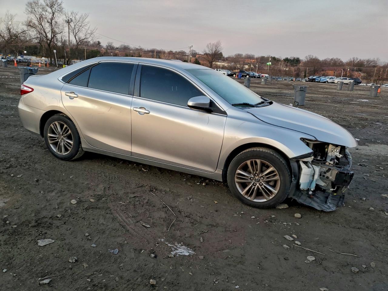 2016 TOYOTA CAMRY LE photo 7