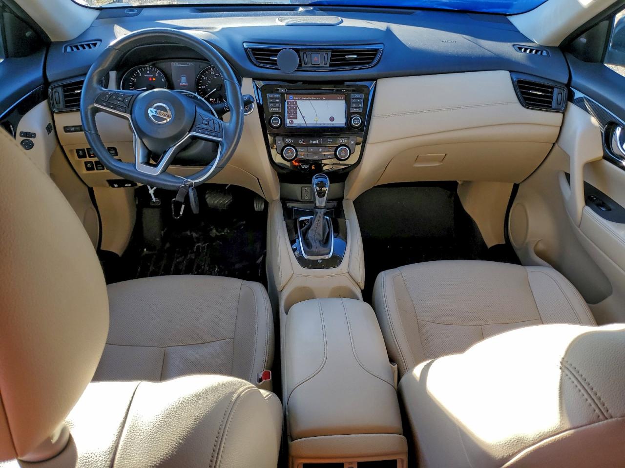 2017 NISSAN ROGUE SV photo 22
