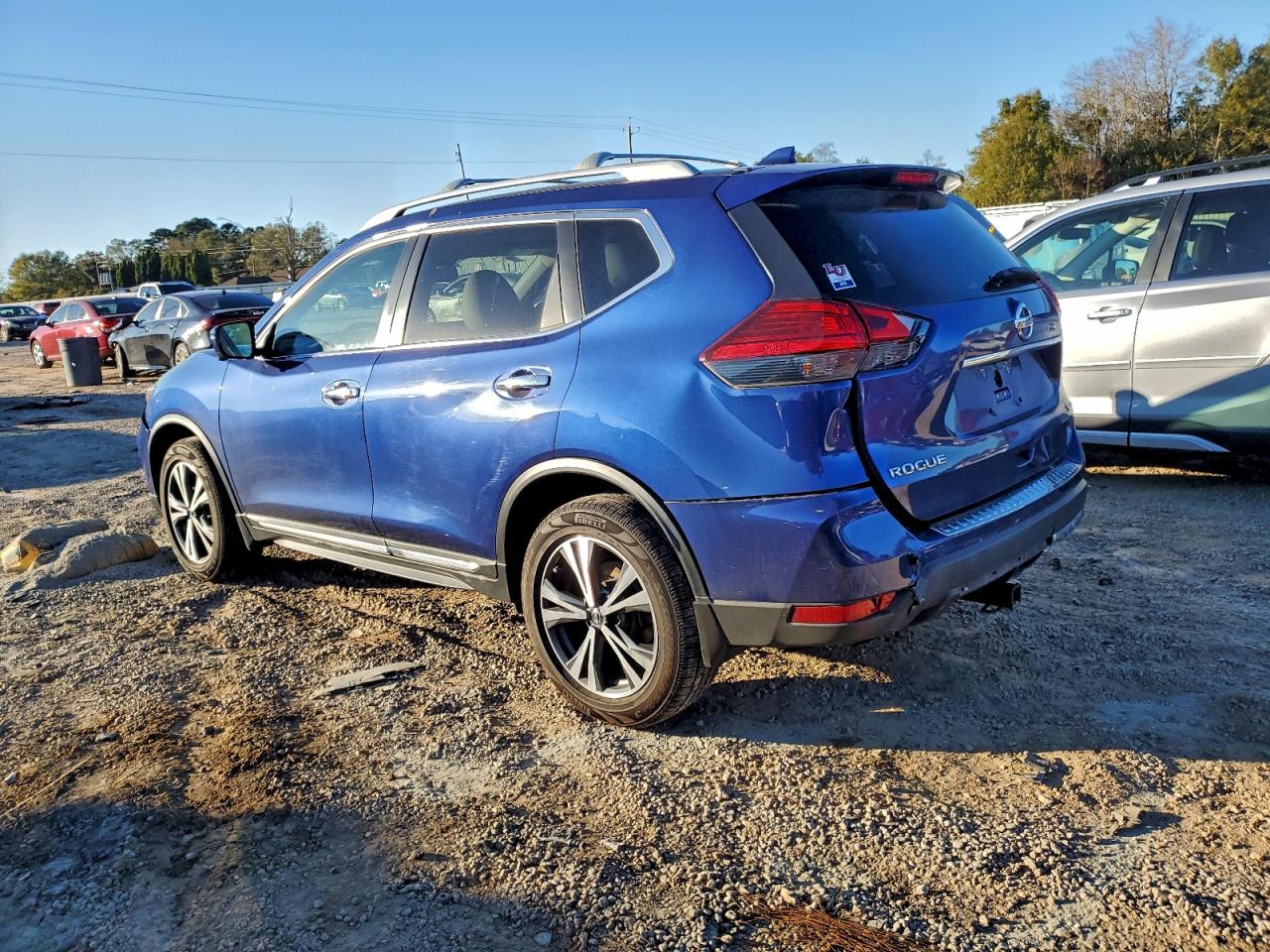 2017 NISSAN ROGUE SV photo 4