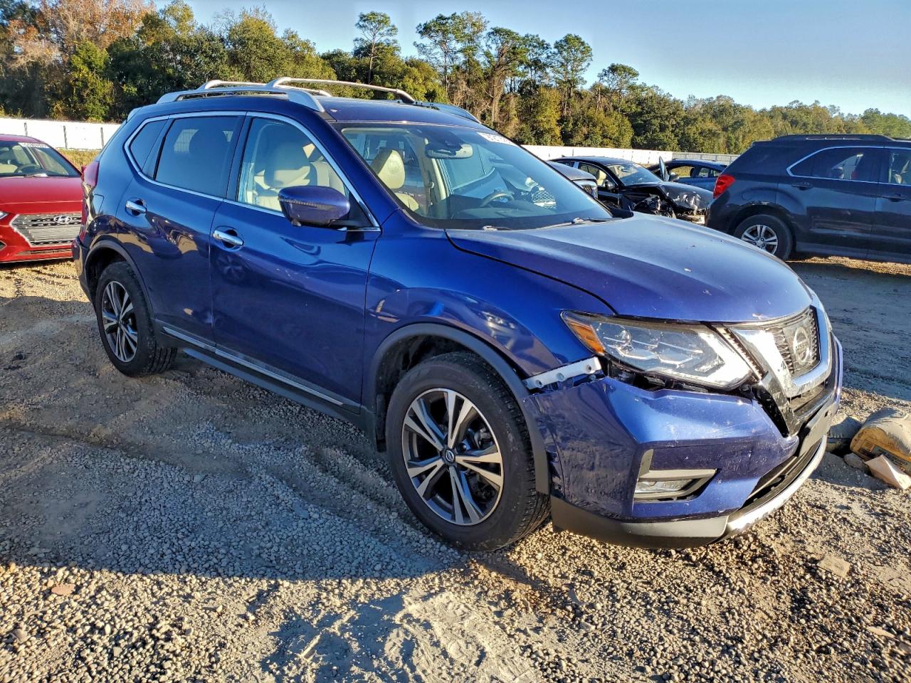 2017 NISSAN ROGUE SV photo 10