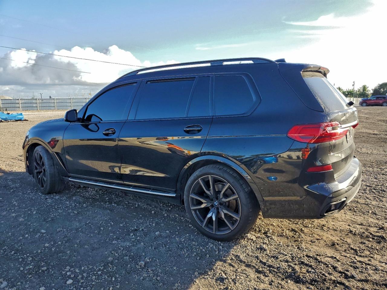 2021 BMW X7 XDRIVE40I photo 2