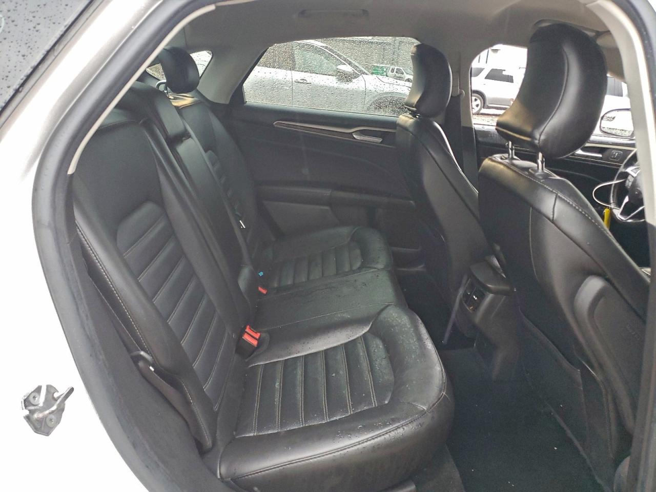 2016 FORD FUSION SE photo 10