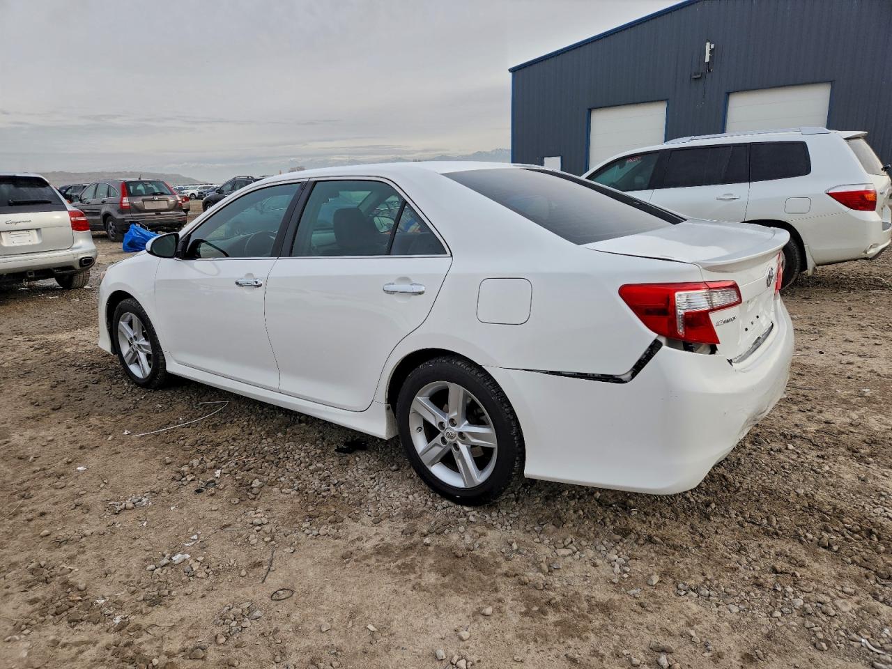 2013 TOYOTA CAMRY L photo 2