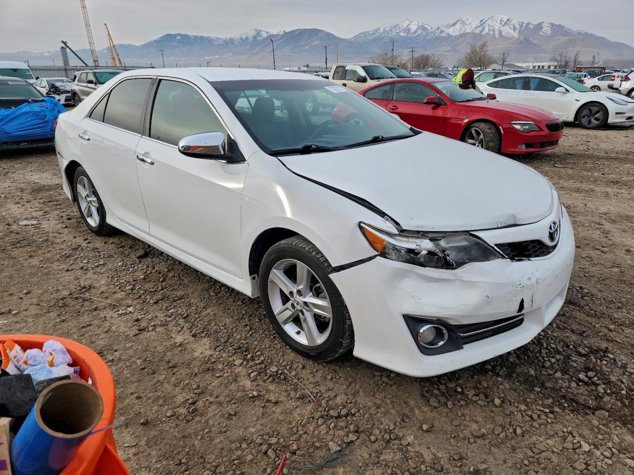 2013 TOYOTA CAMRY L photo 4