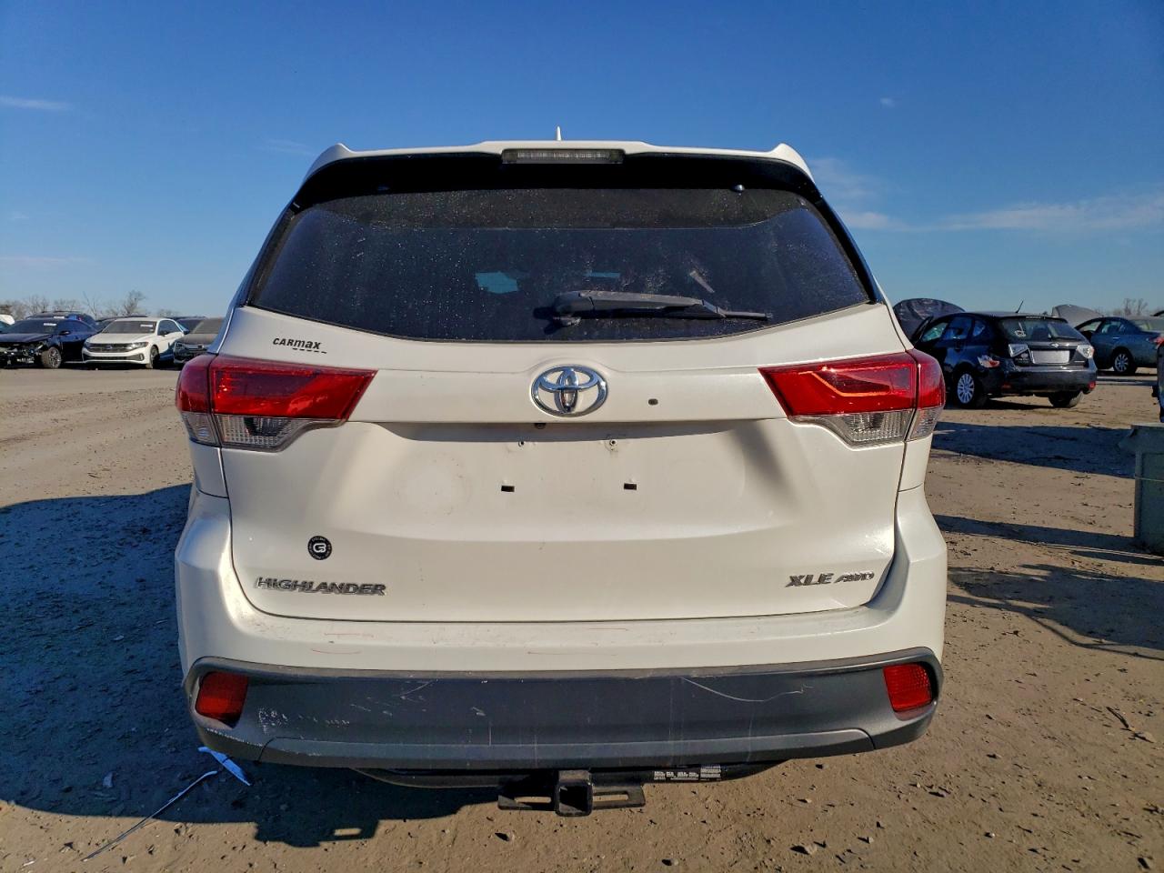 2018 TOYOTA HIGHLANDER SE photo 16