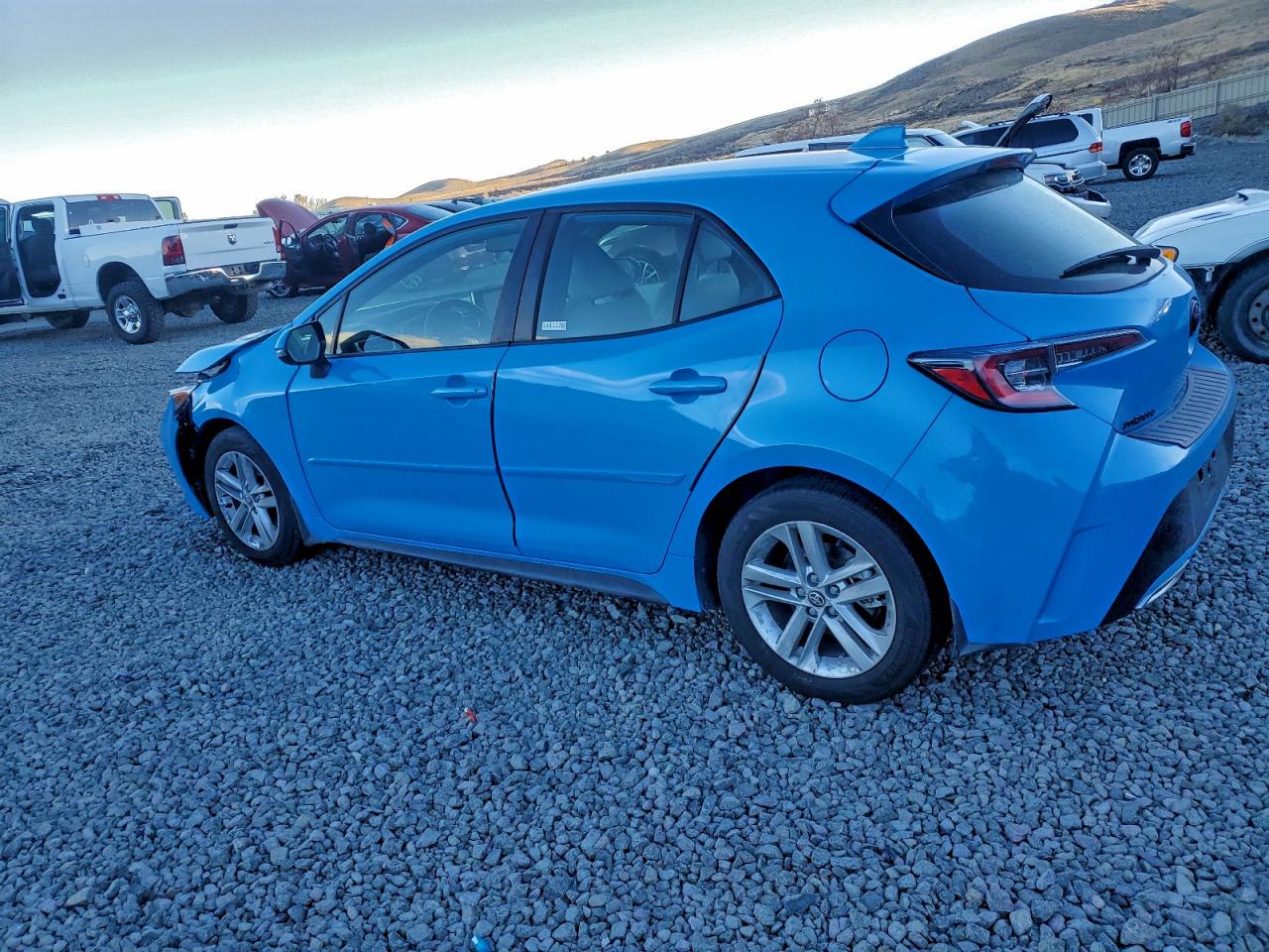 2022 TOYOTA COROLLA SE photo 2