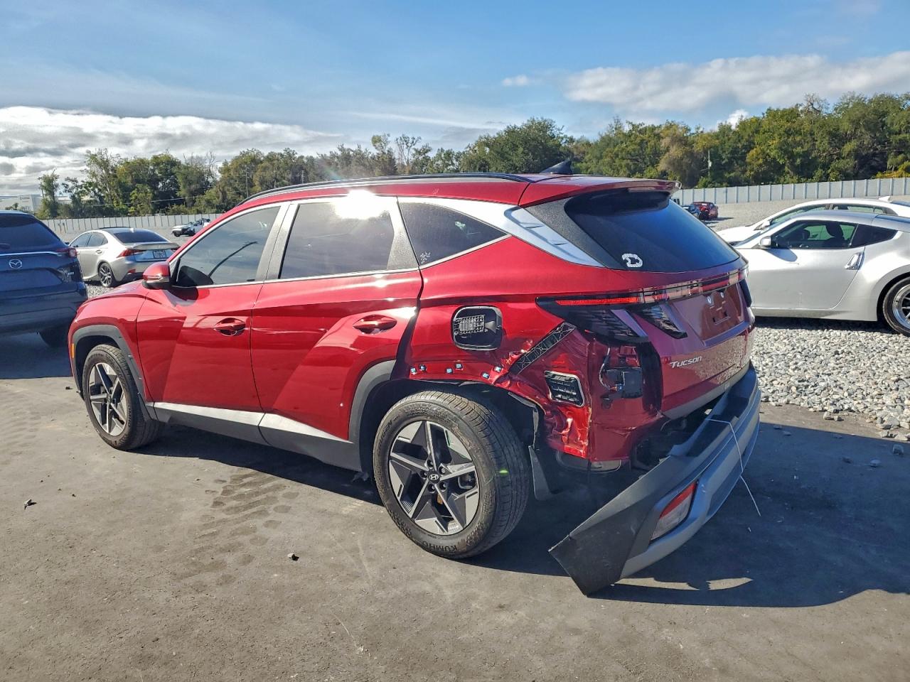 2025 HYUNDAI TUCSON SEL photo 3