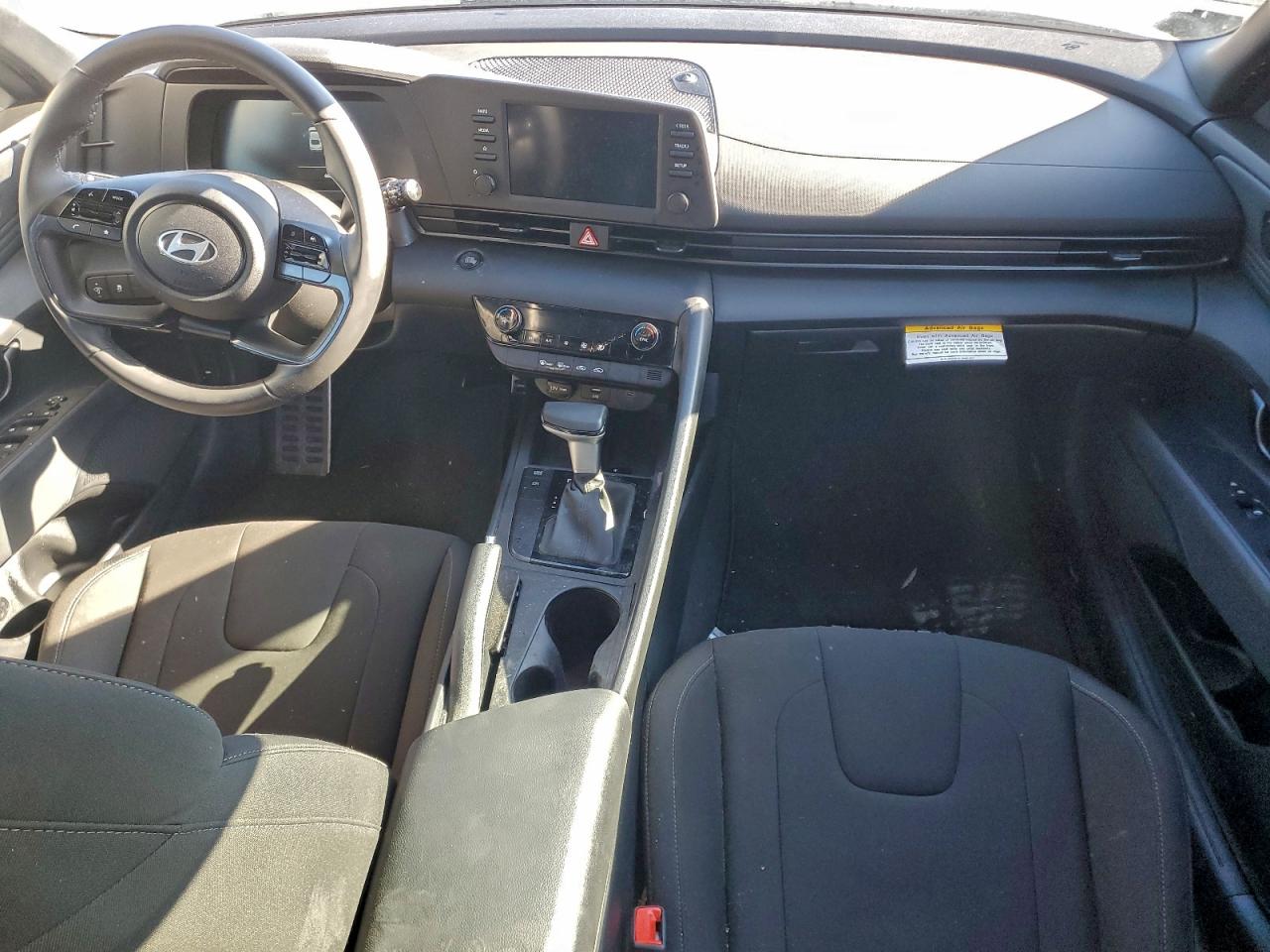 2025 HYUNDAI ELANTRA SEL SPORT photo 29
