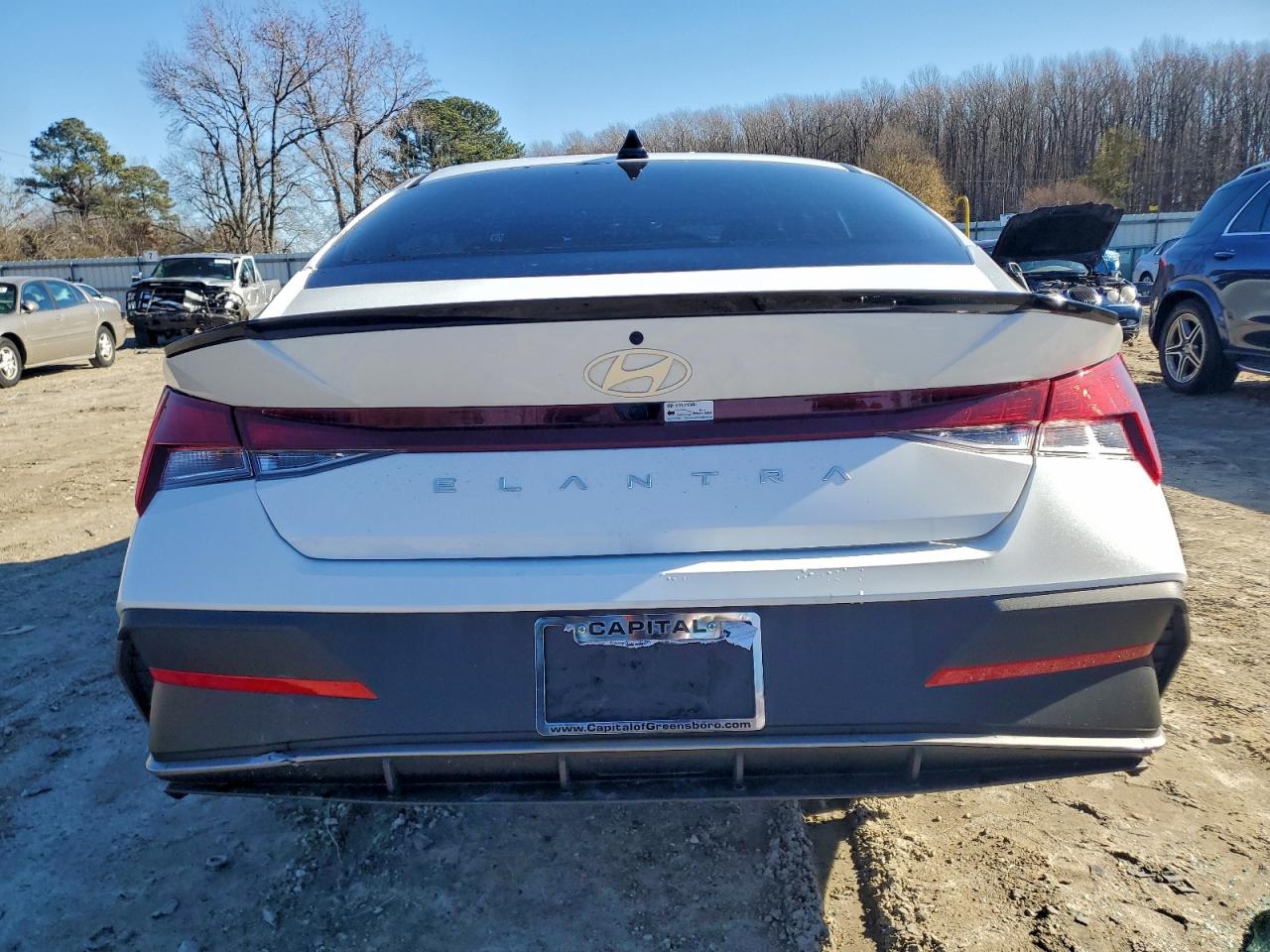 2025 HYUNDAI ELANTRA SEL SPORT photo 21