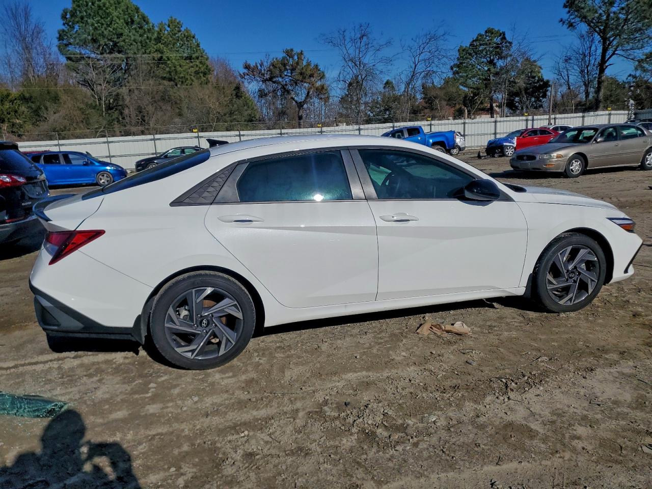 2025 HYUNDAI ELANTRA SEL SPORT photo 9