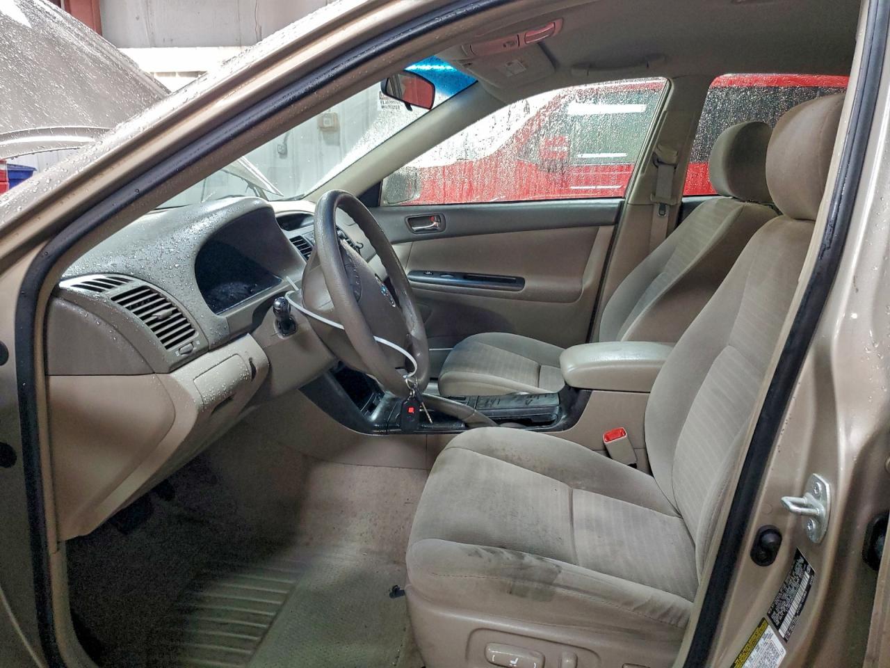 2005 TOYOTA CAMRY LE photo 13